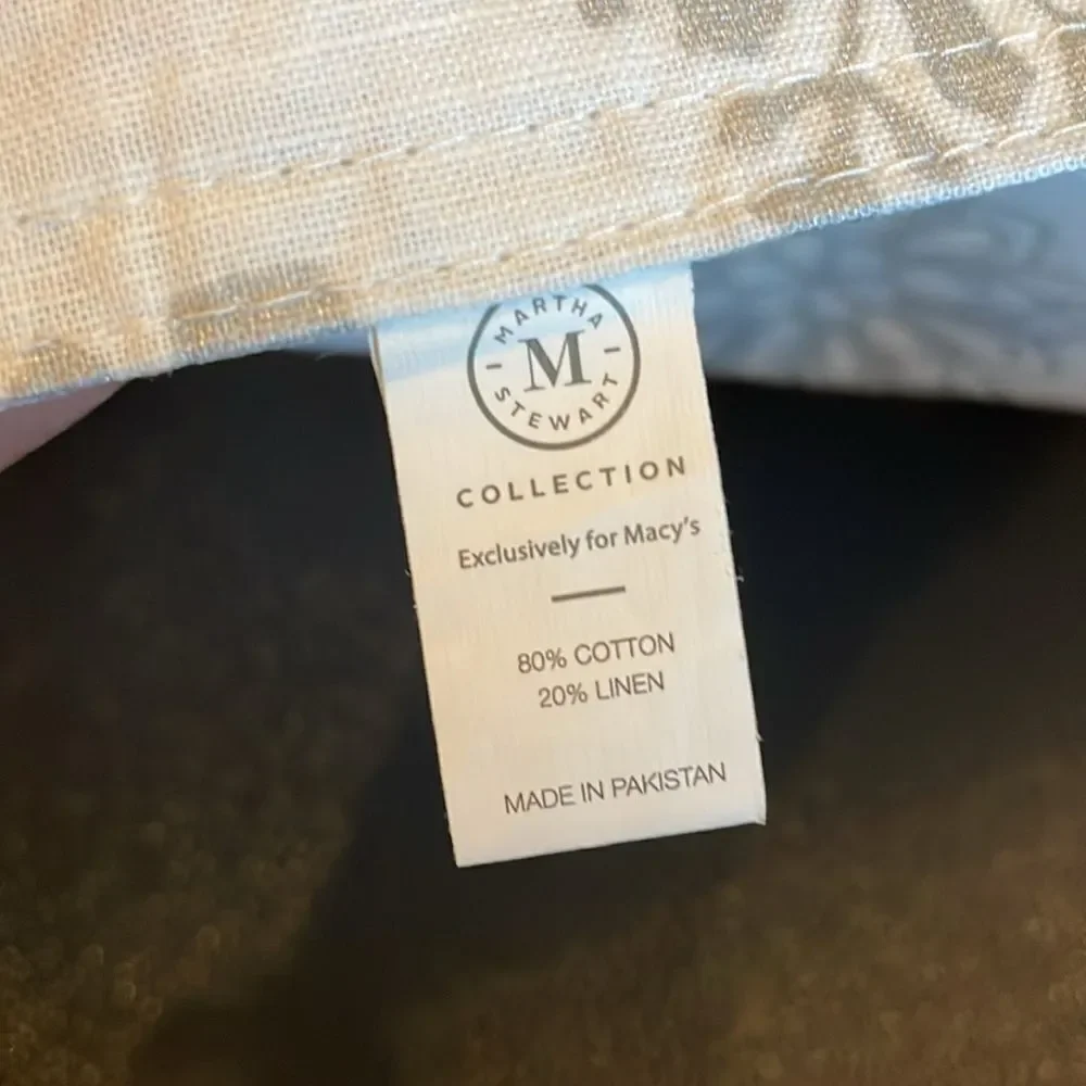 Martha Stewart Collection Table Runner white with Silver stars 14”x68”